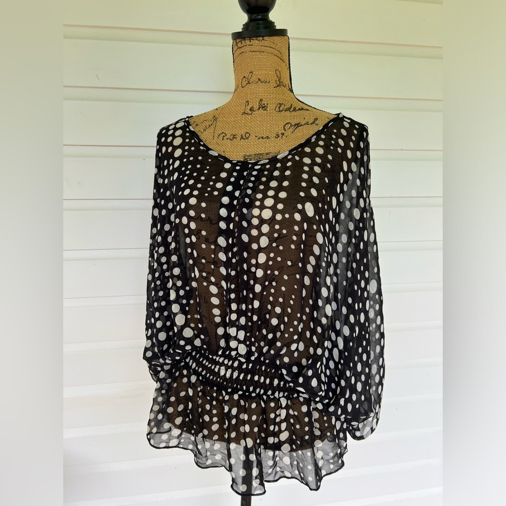 RAIN Women’s Top, Black and White Polka Dot, Size XL